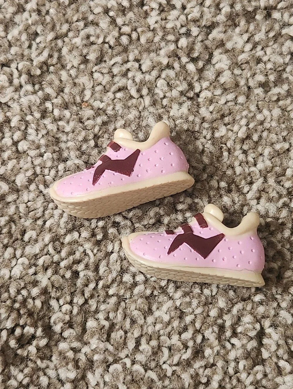Barbie Kennedy 2006 My Scene Teen Tees Sneakers Athletic Shoes Pink Faux Laces
